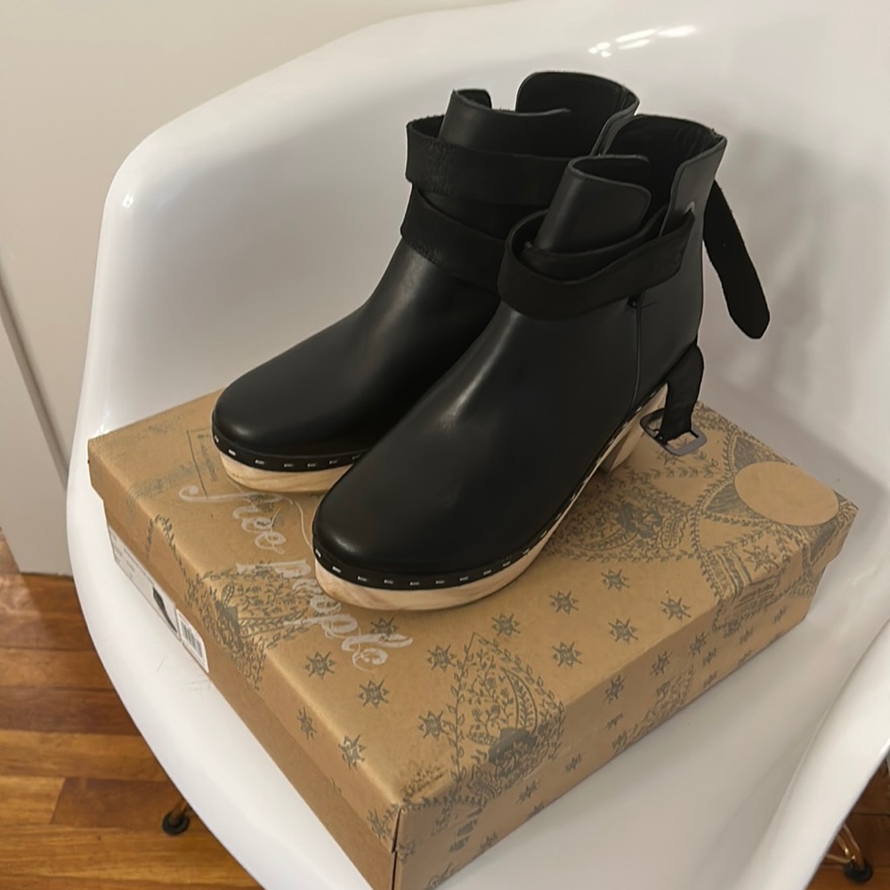 Free People Black Bungalow Clog Boot size 39